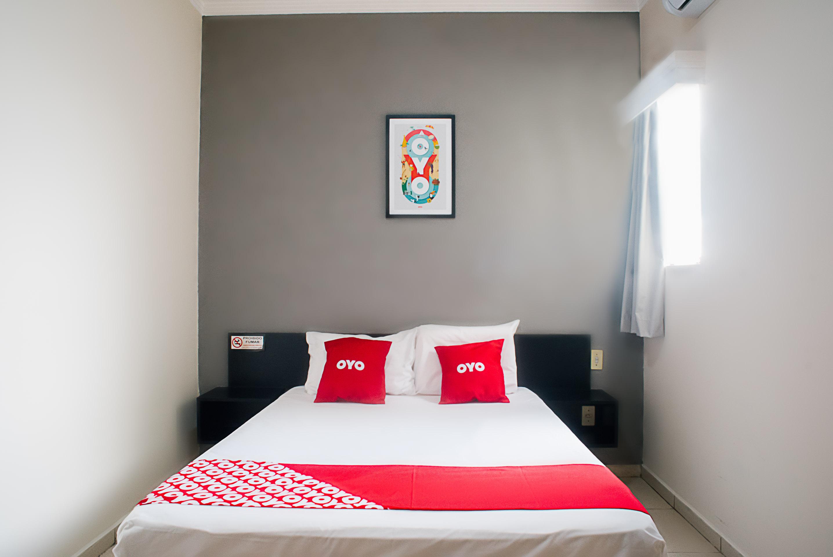 Oyo Cerrado Hotel, Campo Grande Campo Grande  Dış mekan fotoğraf A room at OYO 151, a hotel in Jakarta, Indonesia