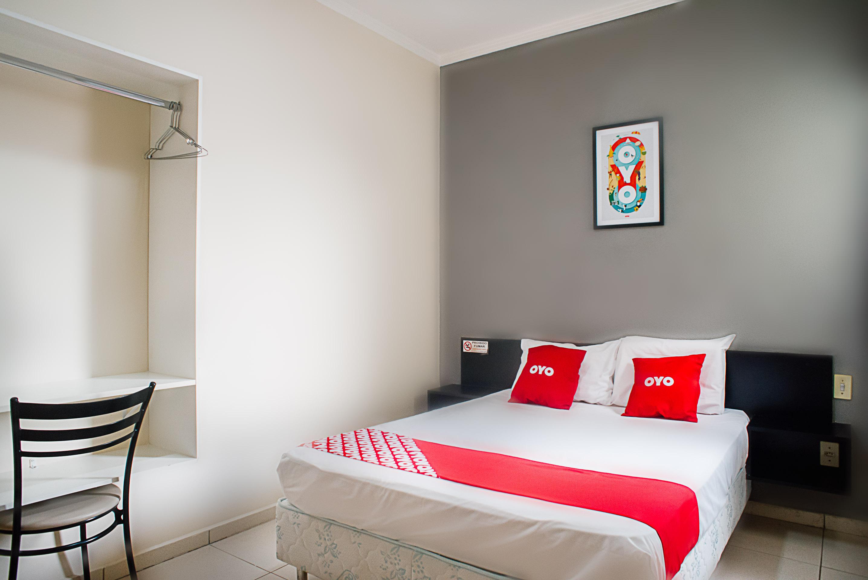 Oyo Cerrado Hotel, Campo Grande Campo Grande  Dış mekan fotoğraf A room at OYO Townhouse, Mysore