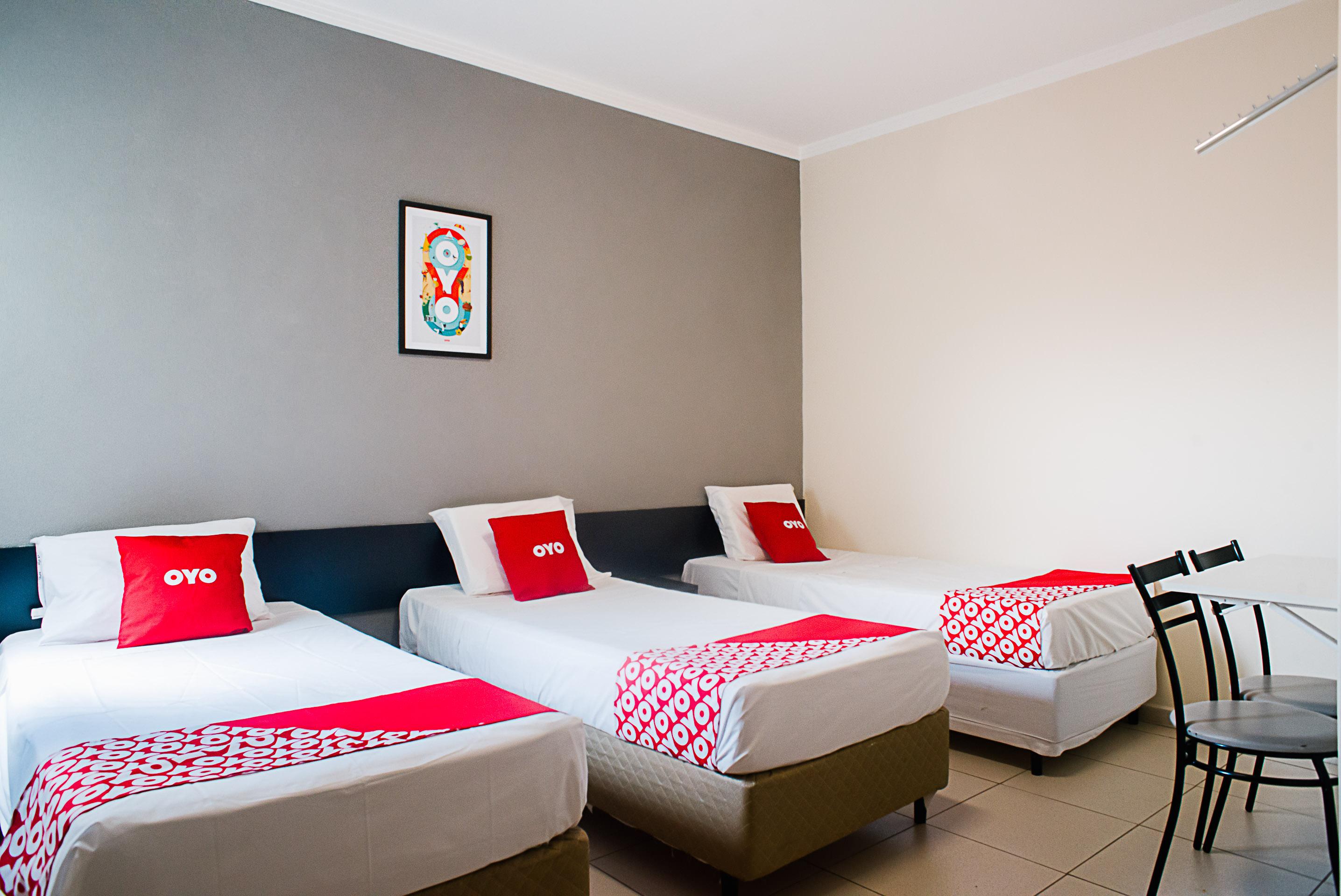 Oyo Cerrado Hotel, Campo Grande Campo Grande  Dış mekan fotoğraf A typical OYO hotel room in Mexico City